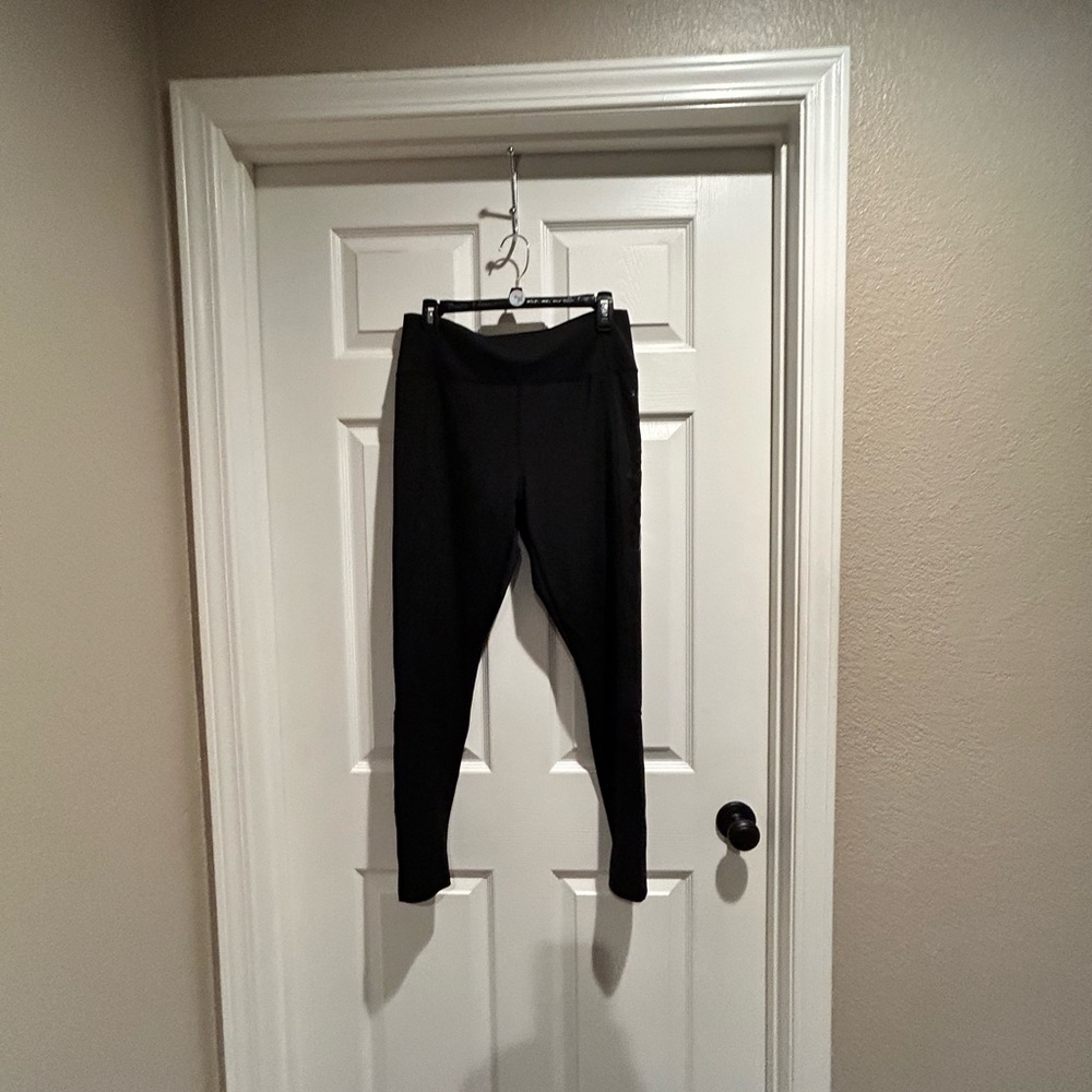 Adidas work out pants ! - Picture 5 of 7